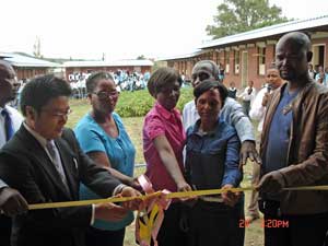 Imfanelo Senior Primary School in Ekuvukeni - Mr Shigeki Omura, Second Secretary of the Embassy of Japan